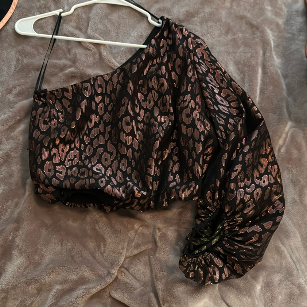 Cute Cheetah Print One Shoulder Top